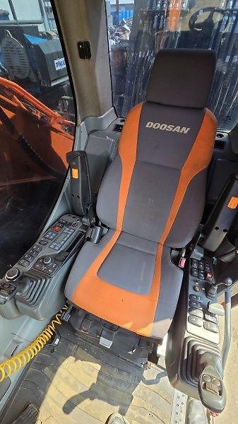 Ostatní (2019) Doosan DX250 překládka 25.5t - fotka 7 z 14