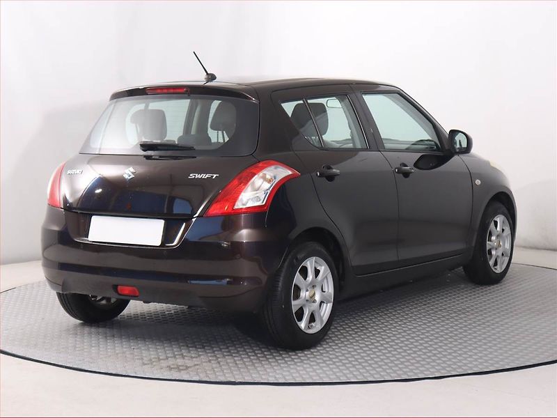 Suzuki Swift (2014) 1.2, Serv.kniha, Tempomat - fotka 5 z 15