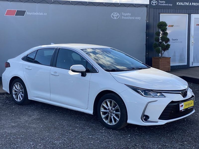 Toyota Corolla 1.6i, ČR-1m, Comfort, tažné - fotka 1 z 33