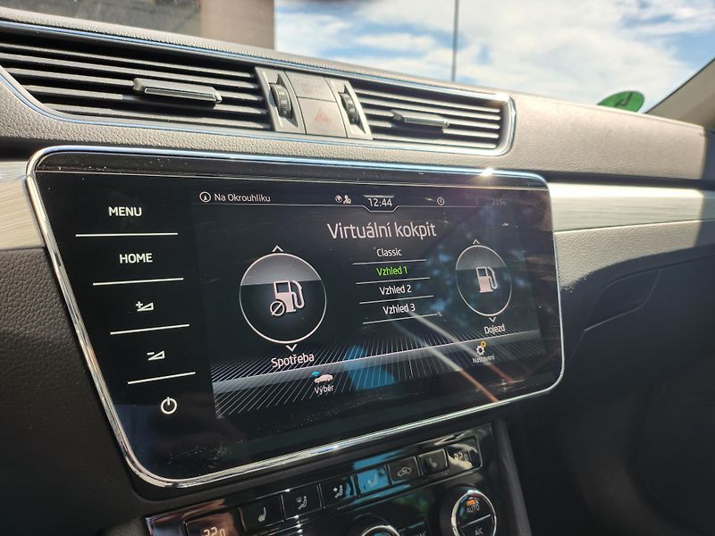 Škoda Superb Ambition 2.0 TDI 110 kW DSG Co - fotka 11 z 25