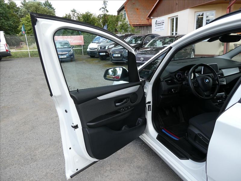 BMW Řada 2 218D 110kW GRAN TOURER - fotka 22 z 47
