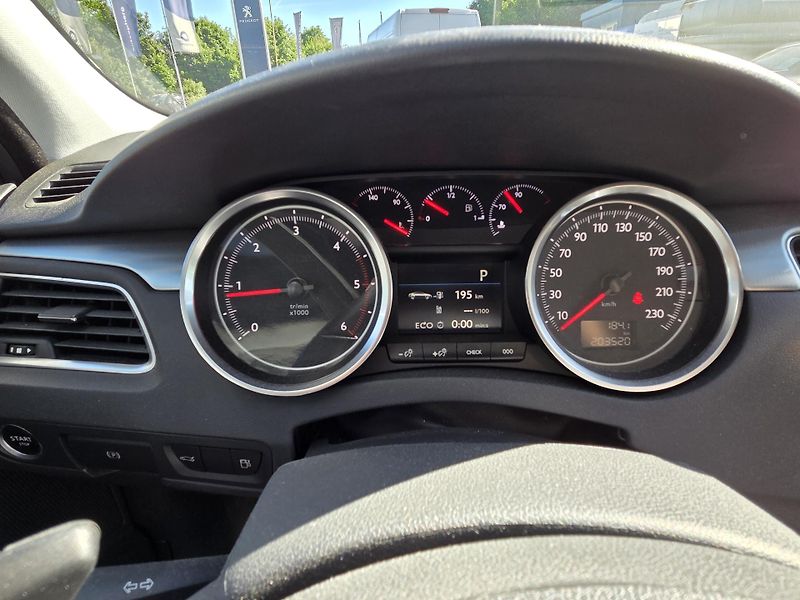 Peugeot 508 (2015) 2.0 BHDI 180 GT EAT6 - fotka 22 z 35