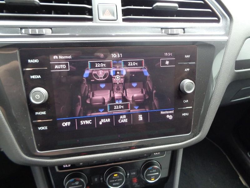 Volkswagen Tiguan 2.0 TDI HL 4x4 R line 140 kW 7 - fotka 17 z 30