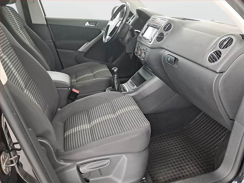 Volkswagen Tiguan (2009) 2.0 TDI, 4X4, ČR,1.maj - fotka 9 z 17