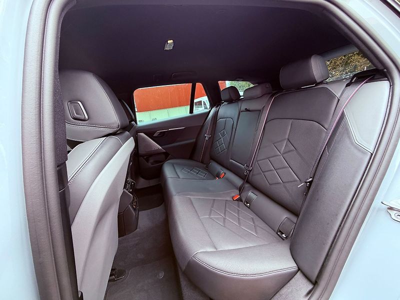 BMW Řada 5 540d xDrive, Serviska, Záruka - fotka 13 z 37