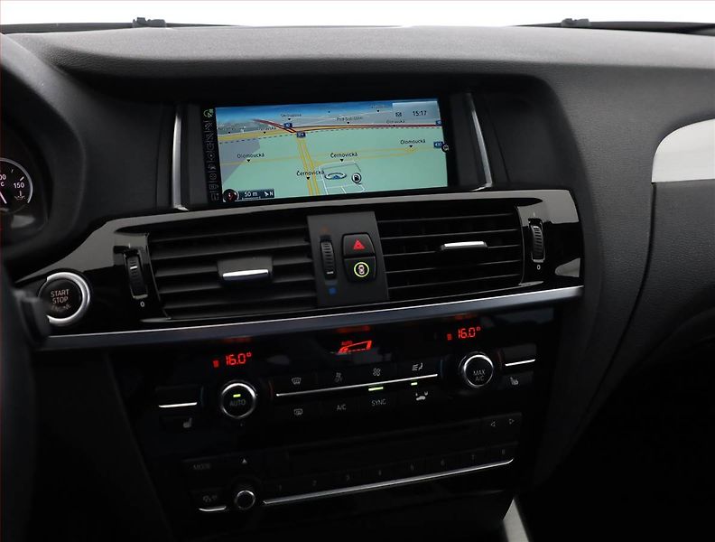 BMW X4 (2014) xDrive30d, 4X4, Automat - fotka 10 z 19