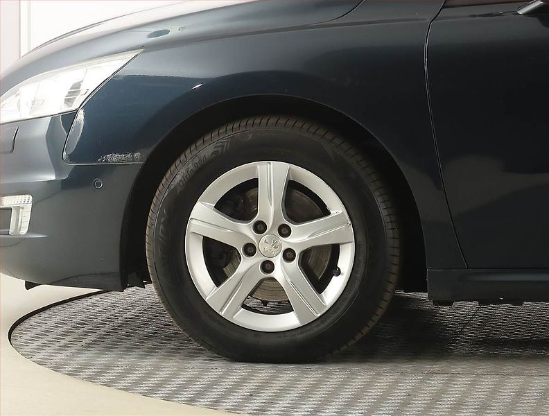 Peugeot 508 (2011) 2.0 HDi, Automat, Navi, Xenony - fotka 15 z 23