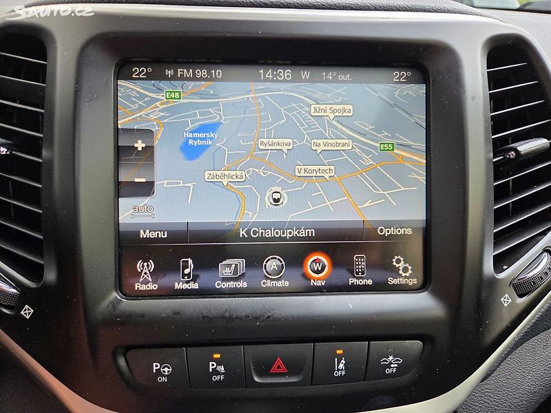 Jeep Cherokee (2014) 2.0 CRD 4x4 Limited Aut Pano - fotka 27 z 35