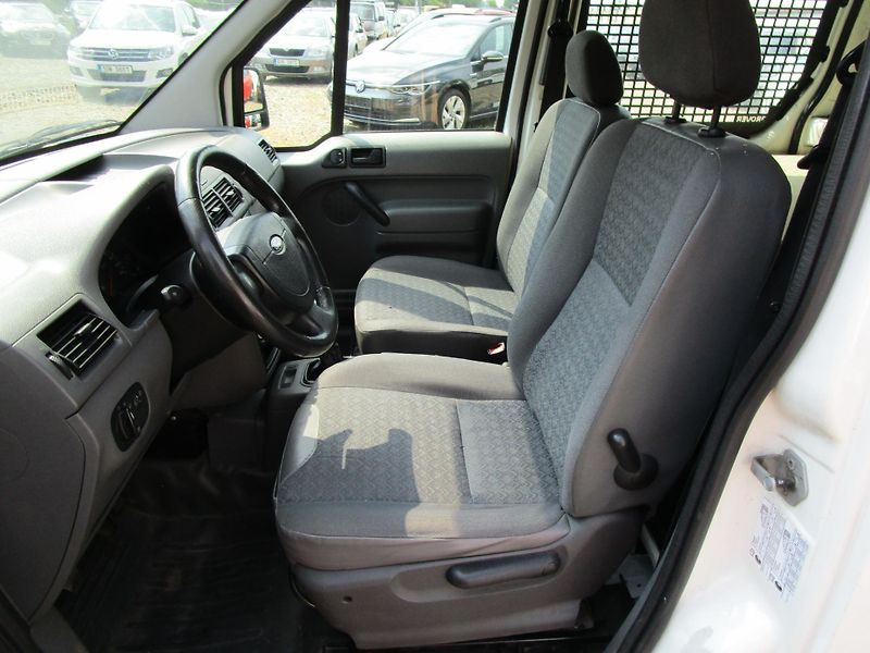 Ford Transit Connect 1,8D-55KW-KEMPOVÁ ÚPRAVA - fotka 11 z 15