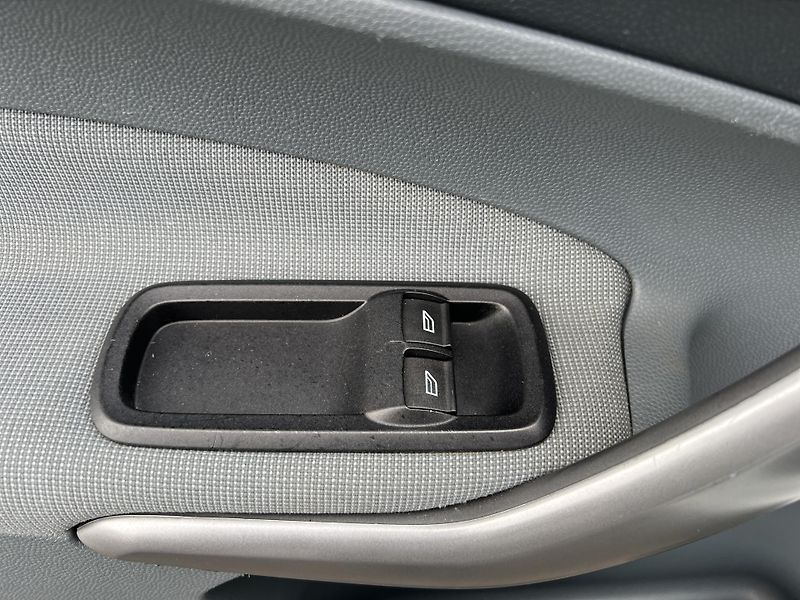 Ford Fiesta 1.25i KLIMA ALU KOUPENO V ČR - fotka 12 z 34
