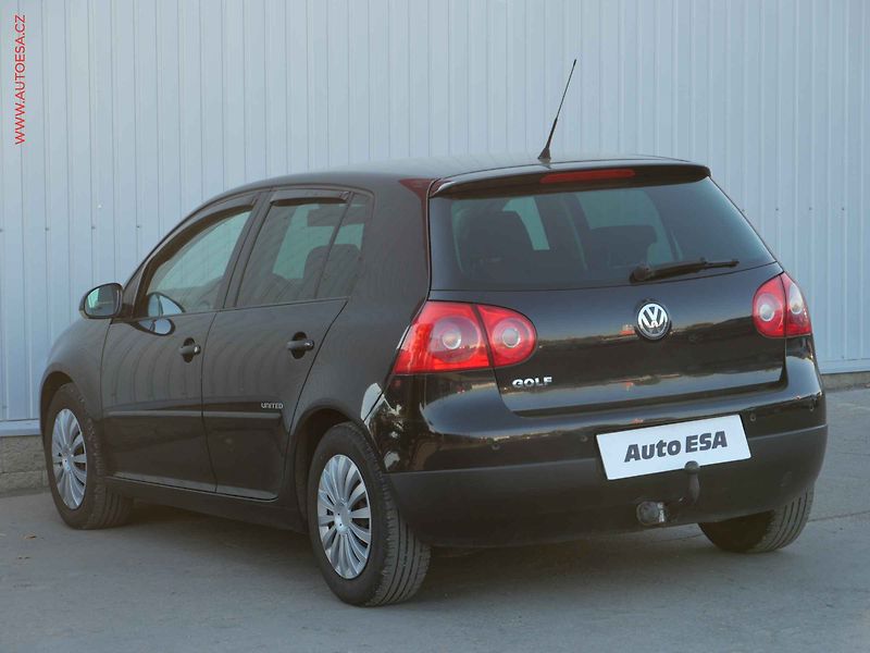 Volkswagen Golf (2008) 1.6i, AC, TZ - fotka 6 z 23