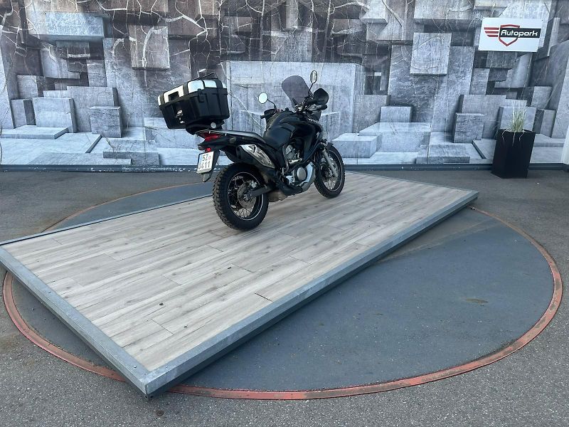 Honda XL 700 V Transalp (2010) 700, 44KW - fotka 6 z 15