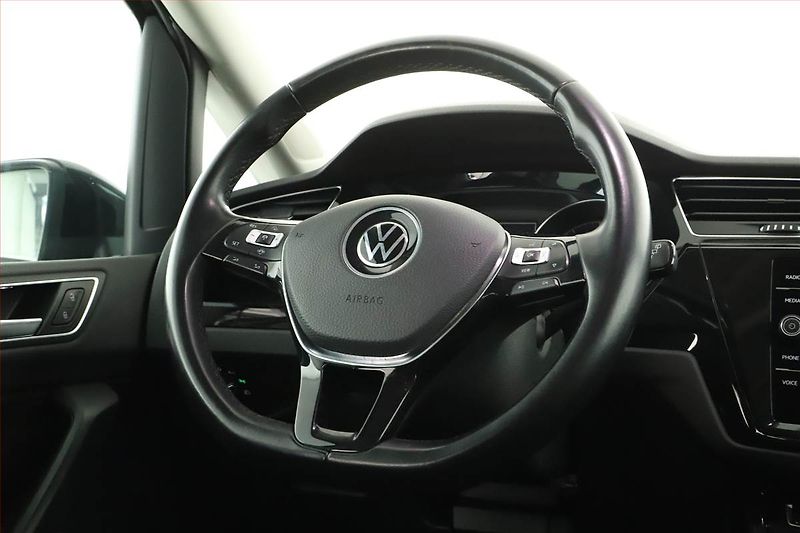 Volkswagen Touran (2020) 2.0 TDI, Automat, 7 míst - fotka 13 z 15