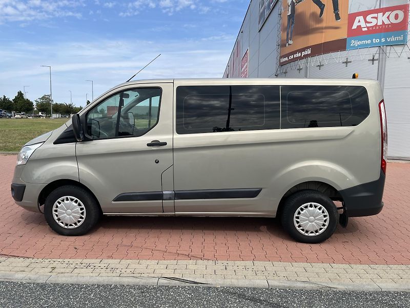 Ford Transit Custom 2.2 TDCi 9 míst - fotka 8 z 27