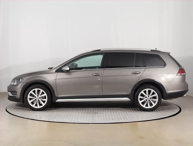 Volkswagen Golf (2016) Alltrack 2.0 TDI Alltrack - fotka 3 z 25