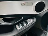 Mercedes-Benz Třídy C 220D MANUÁL VÝHŘEV SENZORY LED - náhled 32