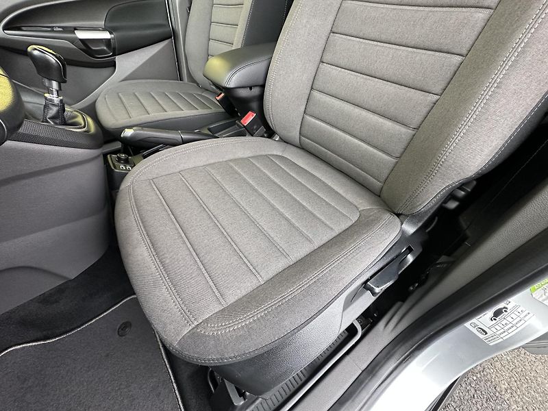 Ford Tourneo Connect (2018) 1.5/88kW* 7.Míst * 1.Maj. - fotka 11 z 50