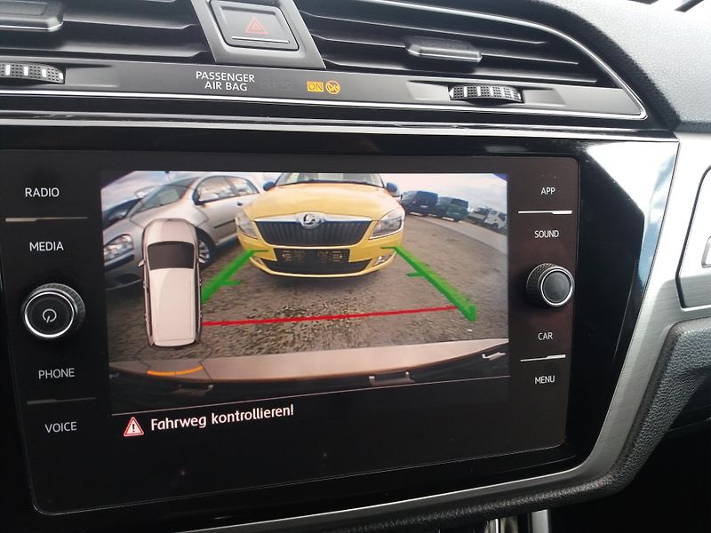 Volkswagen Touran 1.2TSi,81kW,7.MÍST,KAMER.VÝHŘE - fotka 14 z 28