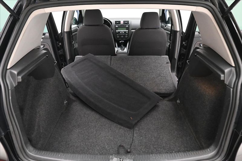 Volkswagen Golf 2,0 TDI 103 kW DSG Trend Nová - fotka 11 z 29