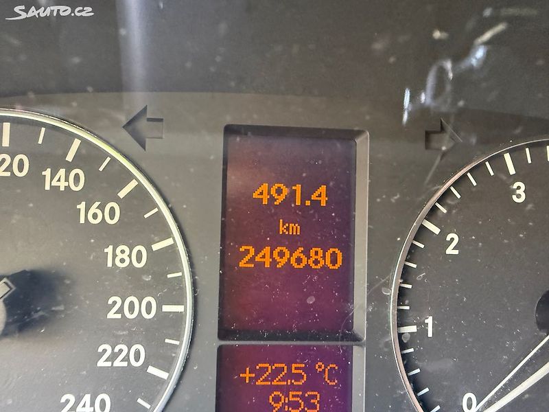Mercedes-Benz Třídy A (2006) 150, 70kw - fotka 17 z 20