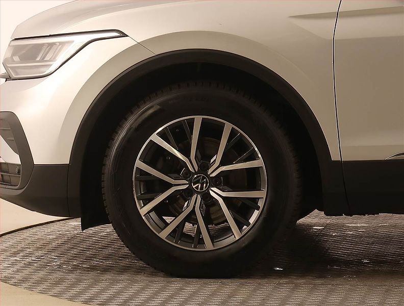 Volkswagen Tiguan (2021) Life 1.5 TSI, digi klima - fotka 15 z 24