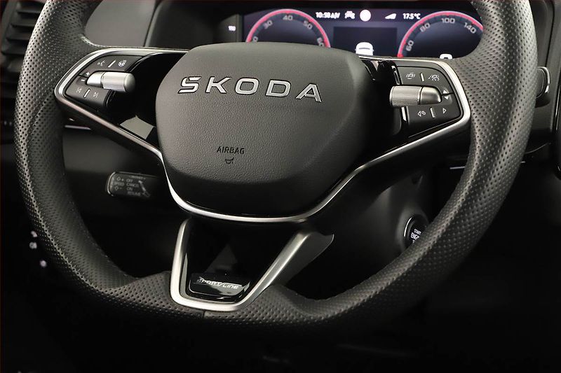 Škoda Karoq (2025) 1.5 TSI, SPORTLINE, AUTOMAT - fotka 21 z 24