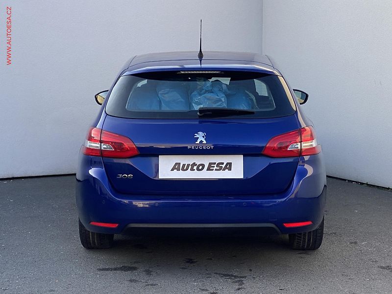 Peugeot 308 (2018) 1.2 PT, 2.maj,ČR, Active, - fotka 5 z 15