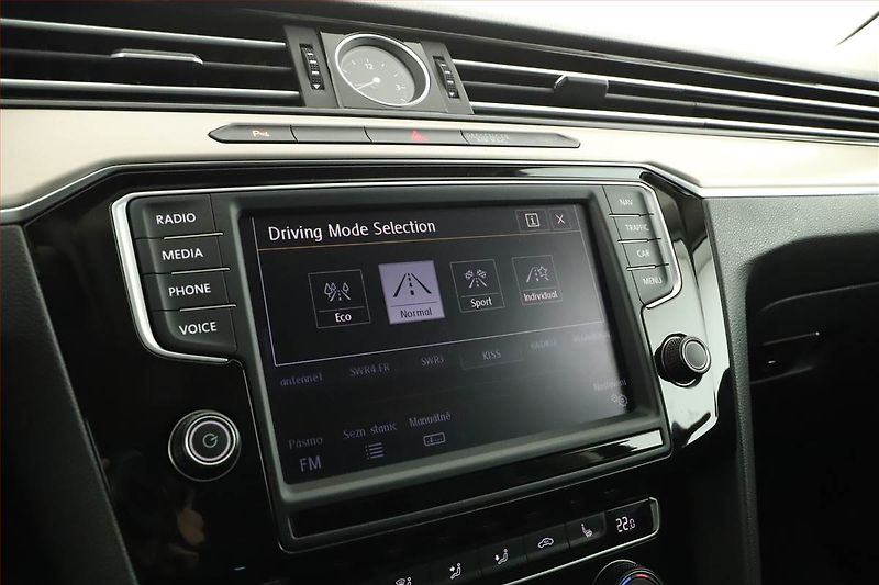 Volkswagen Passat (2015) 2.0 TDI, 4X4, Kůže, Navi - fotka 12 z 18