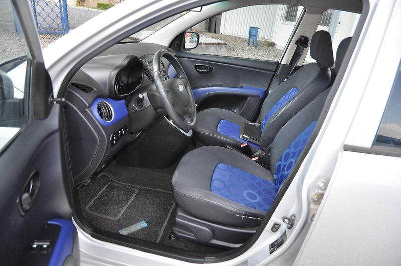 Hyundai i10 1.1i 48kW Klima - fotka 6 z 12