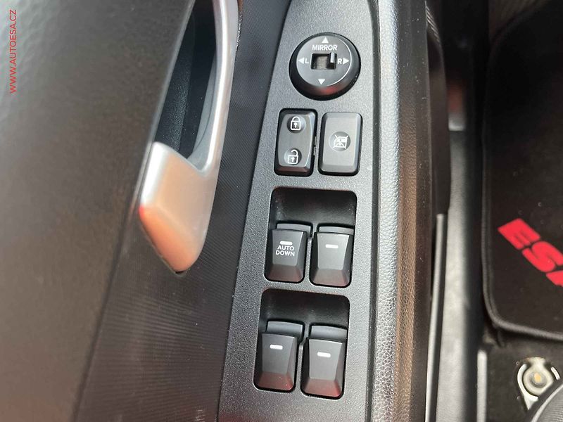 Kia Sportage (2013) 1.6GDi, ČR, AC - fotka 12 z 13