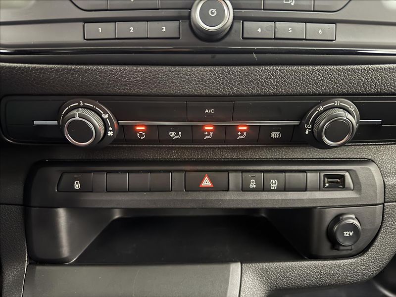 Peugeot Expert 2,0 HDi L2 DPH 6MÍST POLOCOMBI - fotka 16 z 30