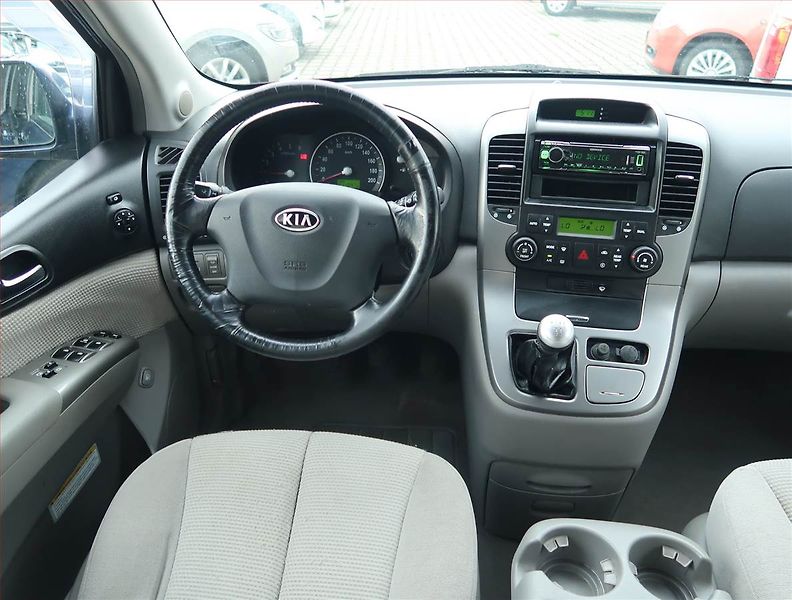 Kia Carnival (2008) 2.9 CRDi, 7 míst, nová STK - fotka 7 z 17