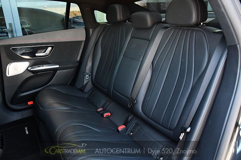Mercedes-Benz EQE 350 4MATIC - fotka 17 z 52