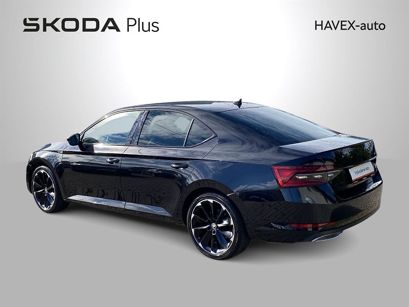Škoda Superb (2022) 2.0 TDI 4x4 DSG Sportline - fotka 33 z 35