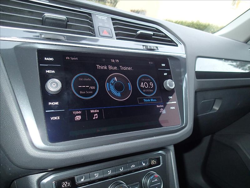 Volkswagen Tiguan 2,0 ČR, 4x4, Tažné - fotka 36 z 73
