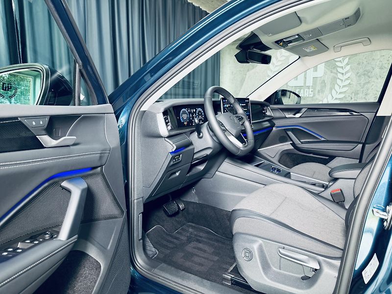 Volkswagen Tayron (2025) 2.0*TDi*4M*ZÁRUKA*7M*DCC*IQ* - fotka 15 z 34