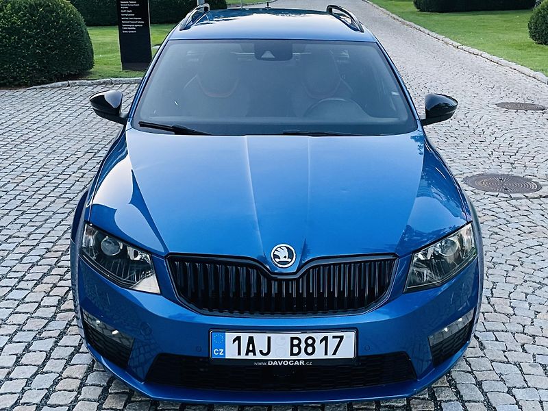 Škoda Octavia 2.0TDI VRS AUTOMAT SENZORY LED - fotka 5 z 45