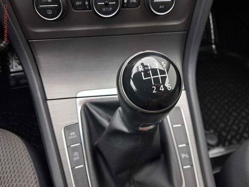 Volkswagen Golf (2012) 1.4 TSi VII, Comfortline - fotka 12 z 17