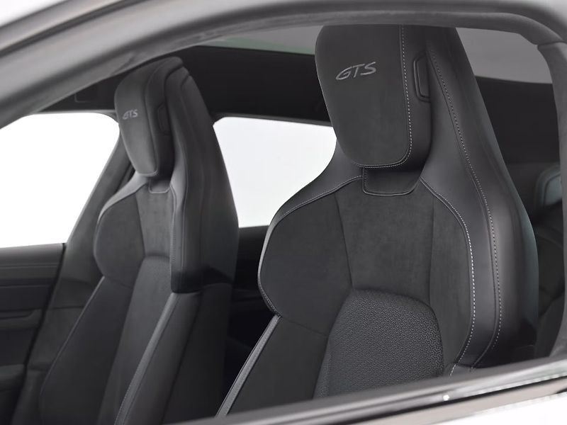 Porsche Taycan GTS Sport Turismo Pano InnoDri - fotka 11 z 15