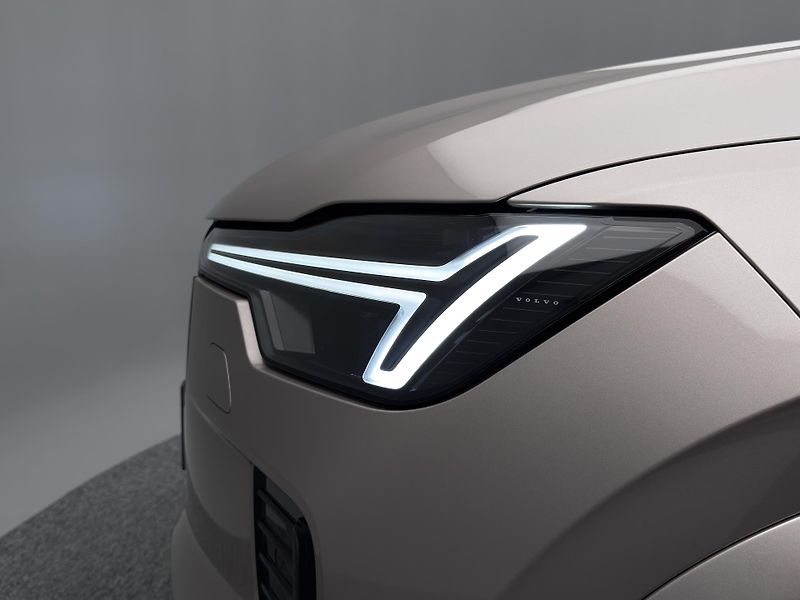 Volvo XC90 (2026) T8 AWD Plug-in DARK ULTRA 7 - fotka 23 z 29