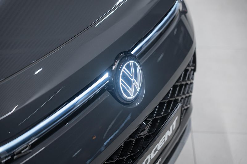 Volkswagen Tayron (2026) R-LINE 4X4 142KW NOVÉ VOZIDLO! - fotka 4 z 54