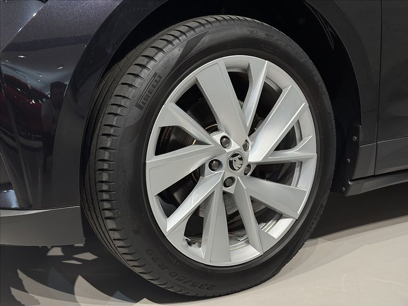 Škoda Enyaq 60 LED Matrix Kamera PDC - fotka 7 z 44