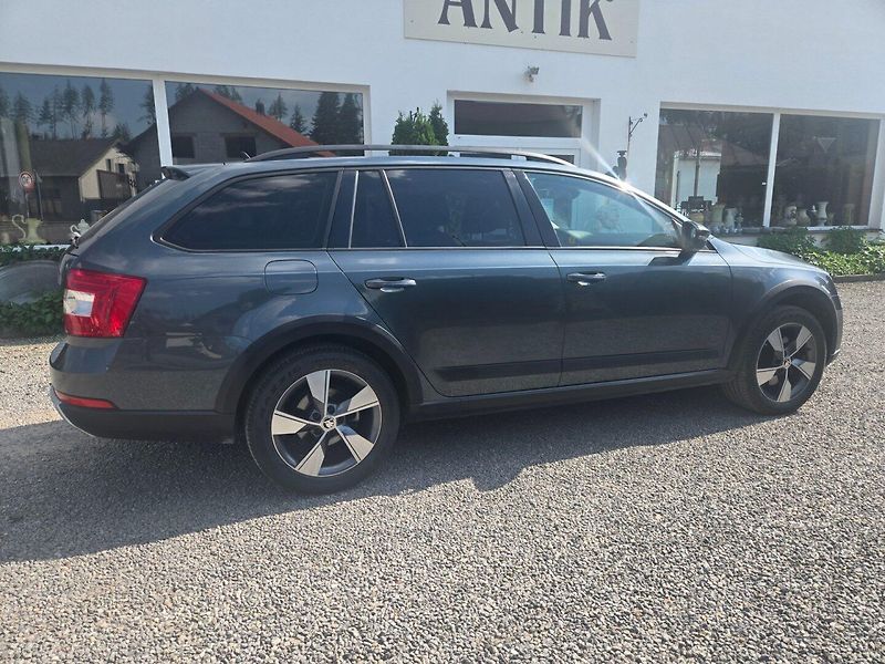 Škoda Octavia (2015) 2.0 TDI SCOUT DSG TOP 4x4 - fotka 2 z 28