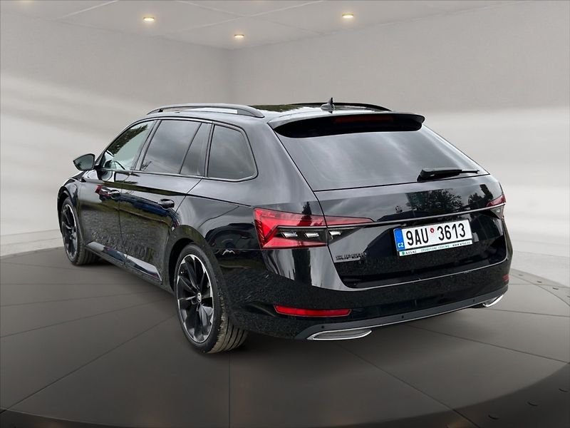 Škoda Superb 2,0 TDI 147 Sportline DSG - fotka 4 z 11