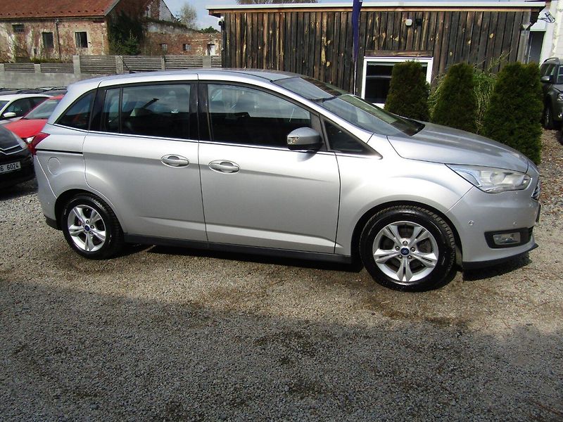 Ford Grand C-MAX (2016) 1.5 TDCi 88kW - fotka 8 z 37