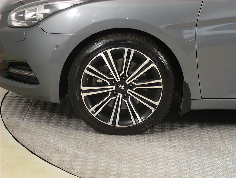 Hyundai i40 (2018) Premium 1.7 CRDi, Automat - fotka 15 z 23