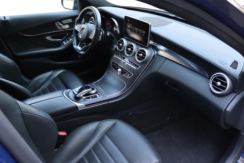 Mercedes-Benz Třídy C C 250 BLUETEC KOMBI AMG 150kW - fotka 46 z 49