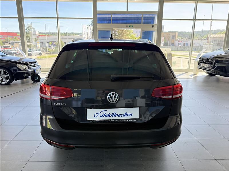 Volkswagen Passat 2,0   TDI 110kW,SERVISNÍ KNÍŽK - fotka 5 z 30