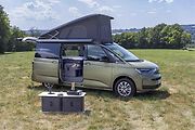 VW Califonia Beach připravená ke kempování.