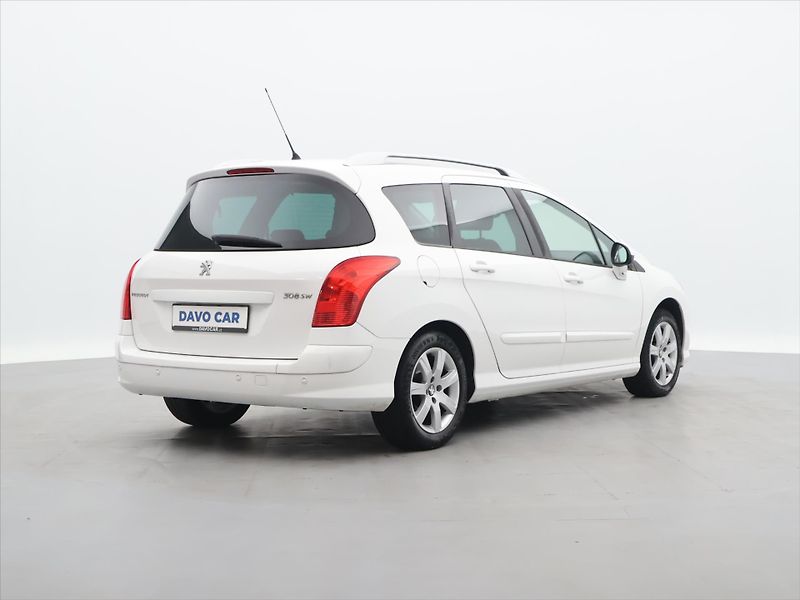 Peugeot 308 1,6 16V 88kW CZ Serv.Kniha - fotka 7 z 33